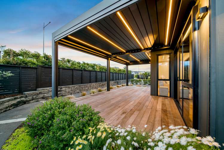 2 Hanikura Street Long Bay_15