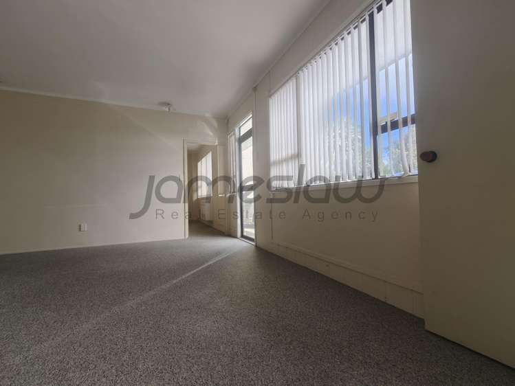 102 Henderson Valley Road Henderson_11