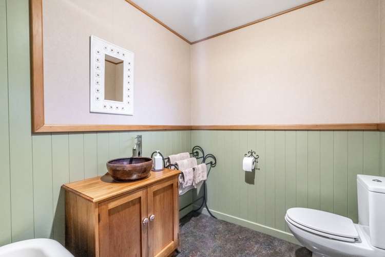 7 Waimea Valley Road Gore Surrounds_13