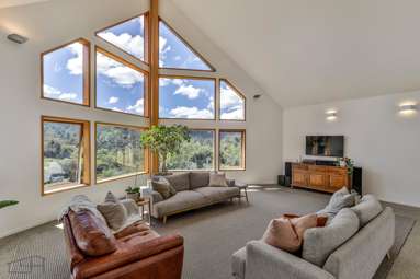 184 Laingholm Drive_2