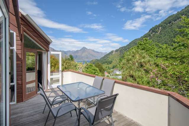 8 Mackinnon Terrace Fernhill/Sunshine Bay_2