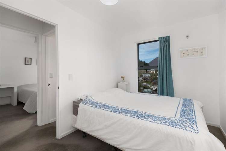 10b Dart Place Fernhill/Sunshine Bay_9