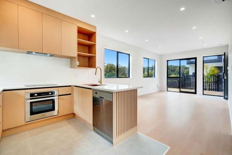 11&13 Tabitha Cres Henderson_12