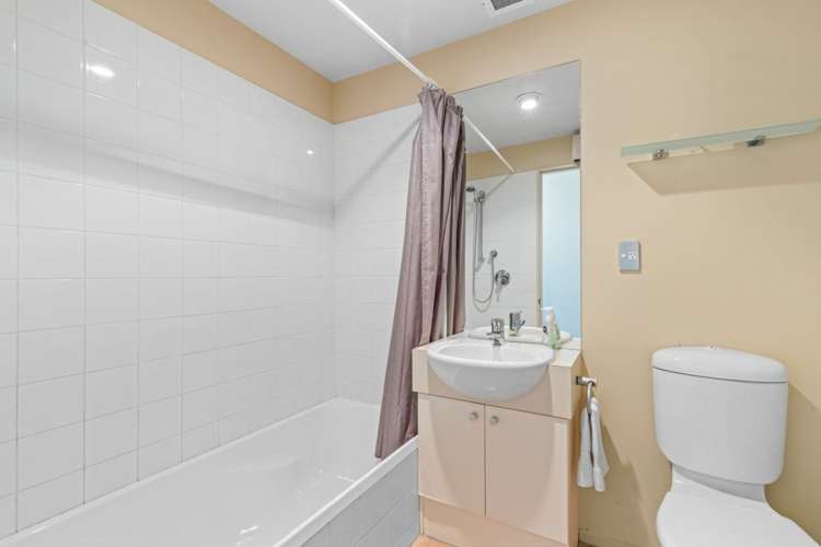 10/45 Beach Road Waikawa_23