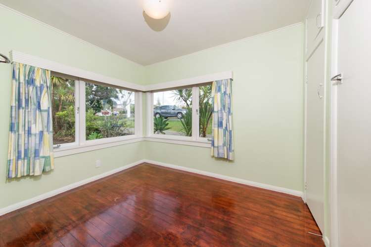 14 Kokiri Street Te Atatu South_19