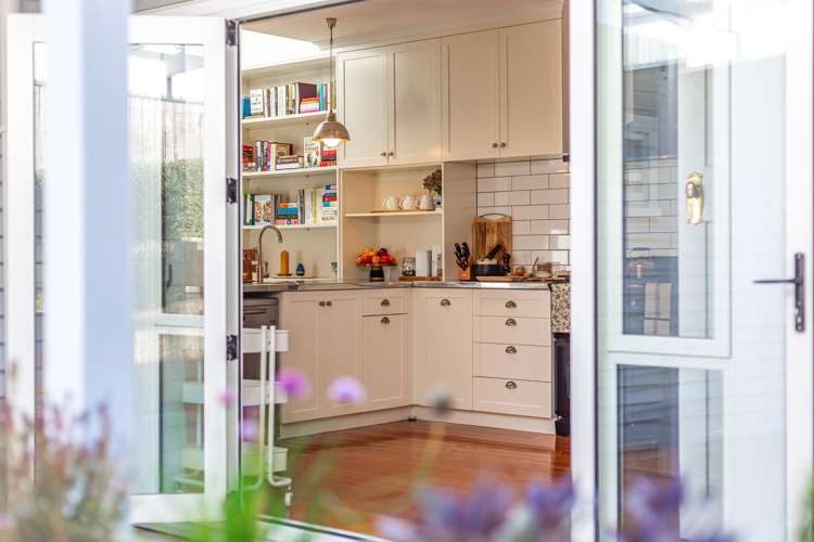 13 Firth Terrace Karori_7