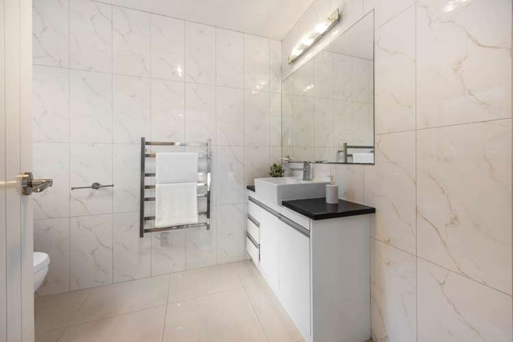 98 Tiriwa Drive Massey_7