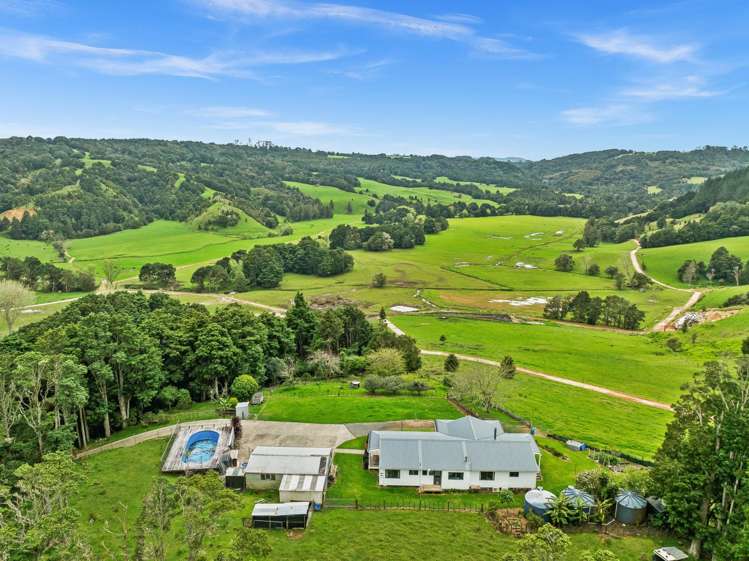 2006A State Highway 1 Whakapara_24