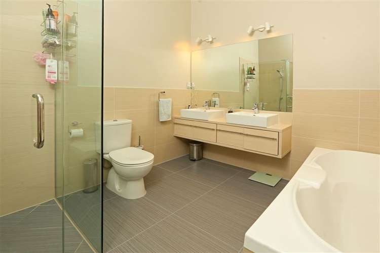 67 Lake Panorama Drive Henderson_19