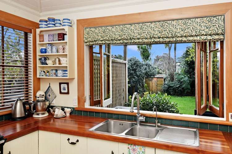 6 Ascot Avenue Narrow Neck_7