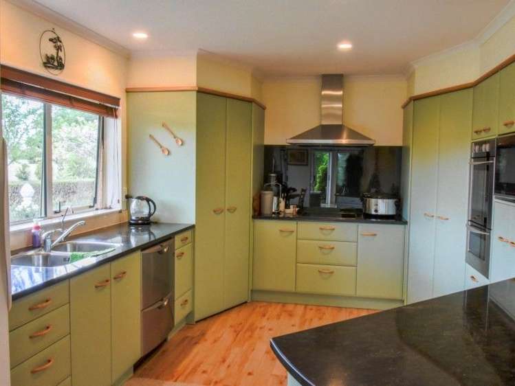 95 Amelia Place Leamington_11