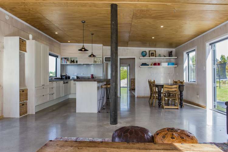 2/285 Maskells Road Balcairn_1