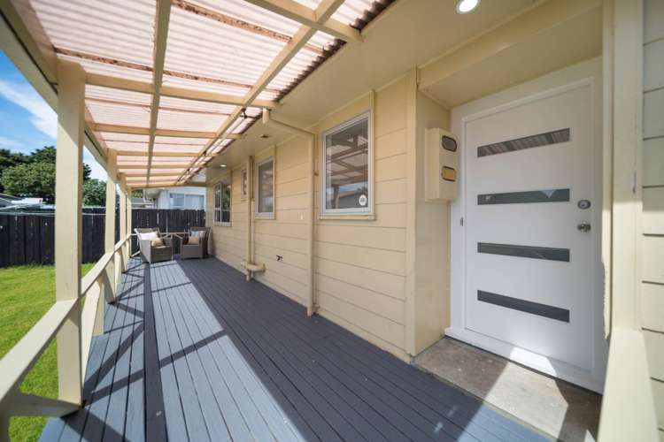 17 Sandrine Avenue Clover Park_17