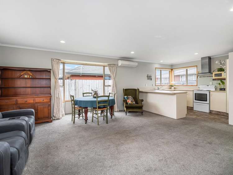 2/43 Torrens Road Hillmorton_3