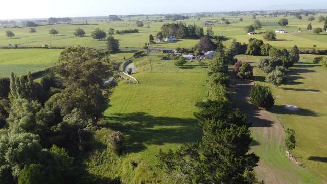 Gordonton Road Address. Walk to the Golf course.