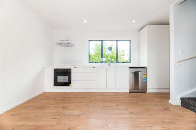 22/14 Ambrico Place New Lynn_2