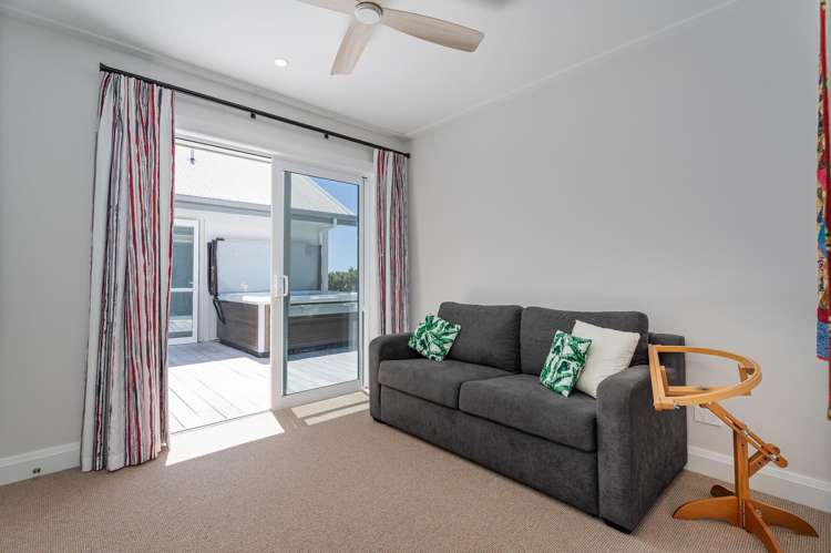 112 Ocean Close Matarangi_25