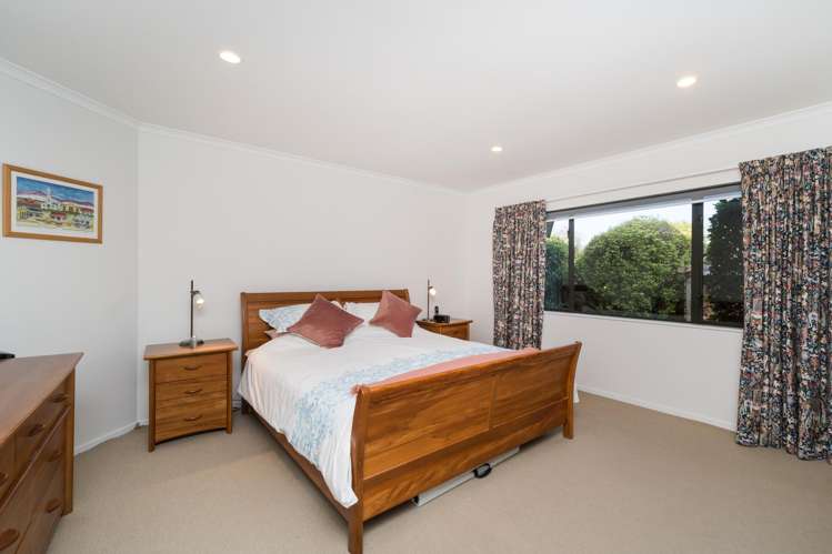 8 Greenwood Place Fitzherbert_25