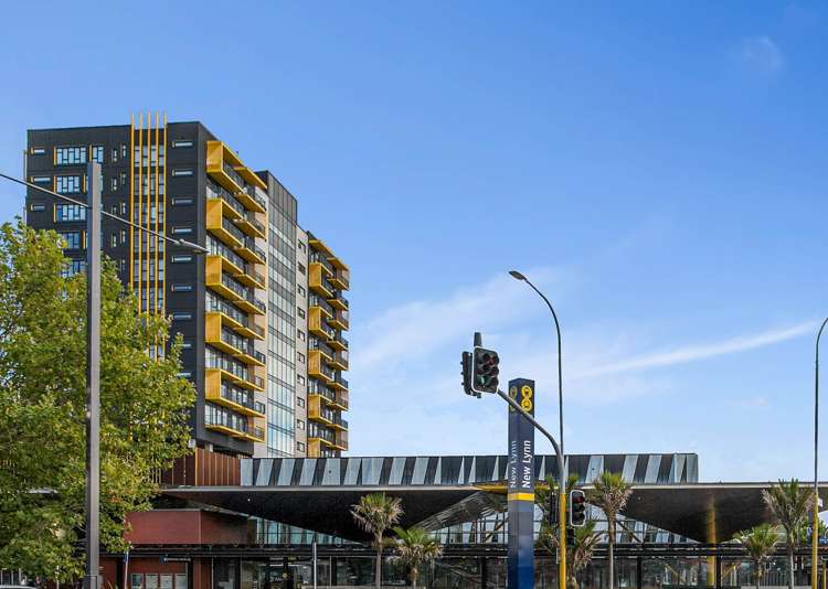 907/20 McCrae Way New Lynn_6
