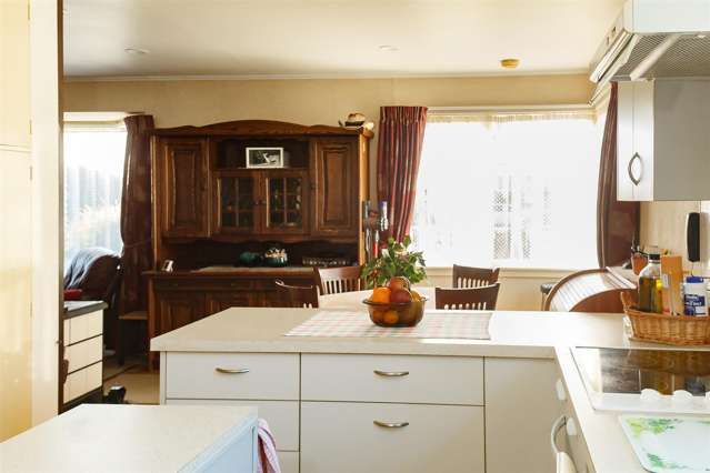 59 Main Road Harihari_3