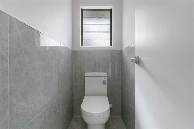 2/15 Walter Macdonald Street Howick_17