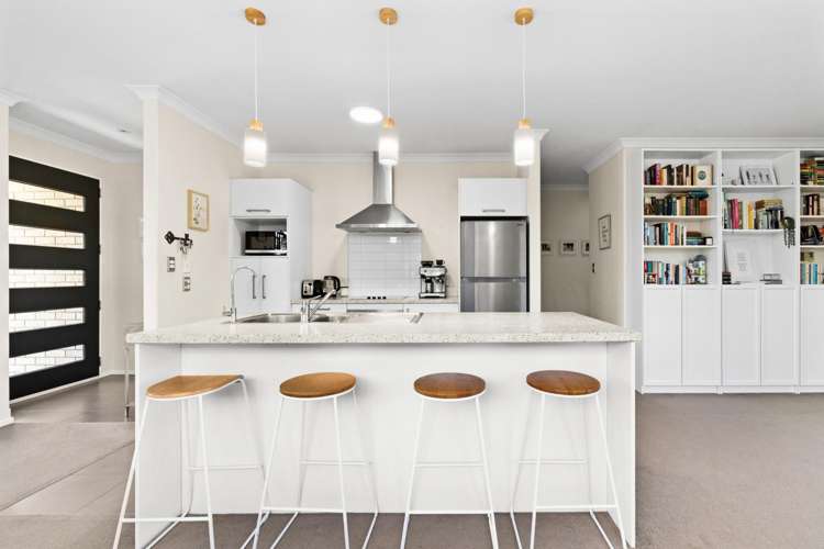 21 Drake Crescent Awatoto_1