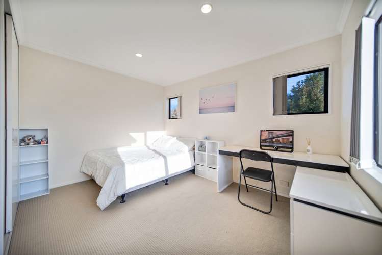 36 Baverstock Road Flat Bush_16