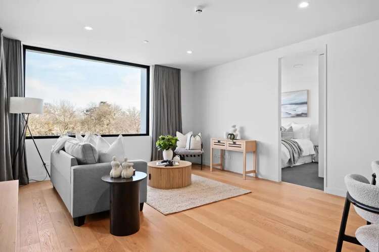302/220 Tristram Street 10463_4