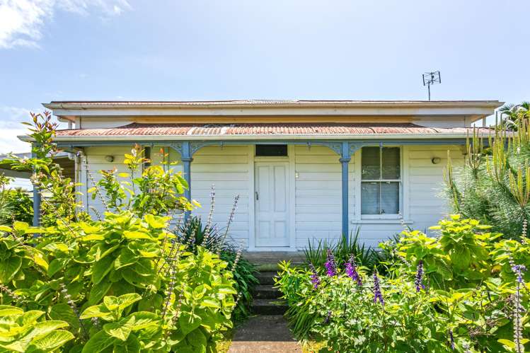 A & B/201 Robert Street, Tararu, THAMES_1