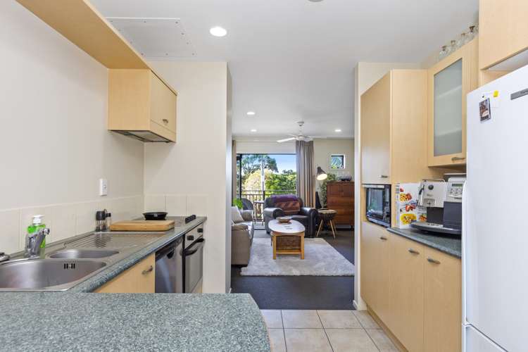 2/346 Oceanbeach Road Mount Maunganui_6