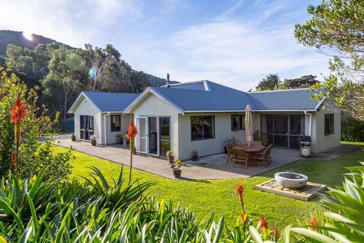 5523 Masterton Castlepoint Road_0