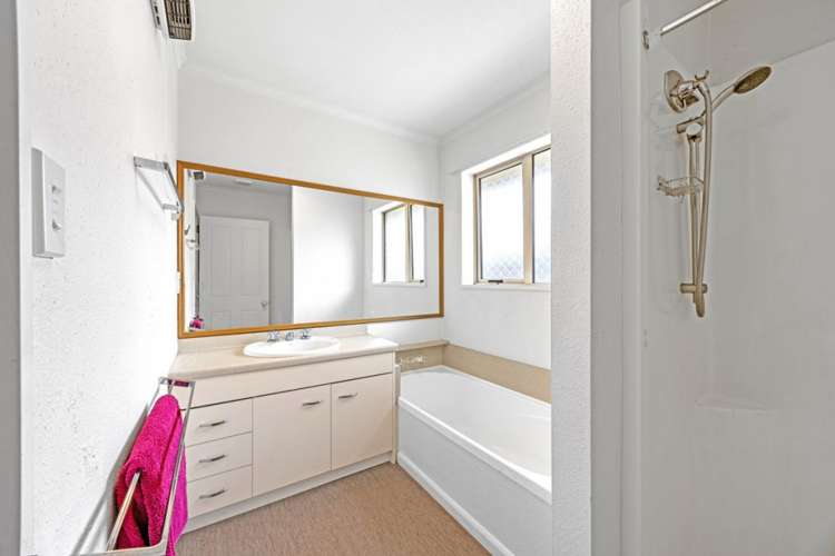 2/29 Loughton Street Burwood_11