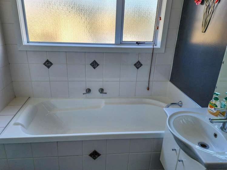 331 Main South Road Paroa_11