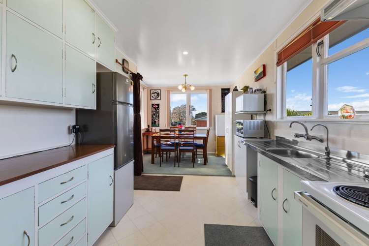 24 Trelawney Crescent Westown_5