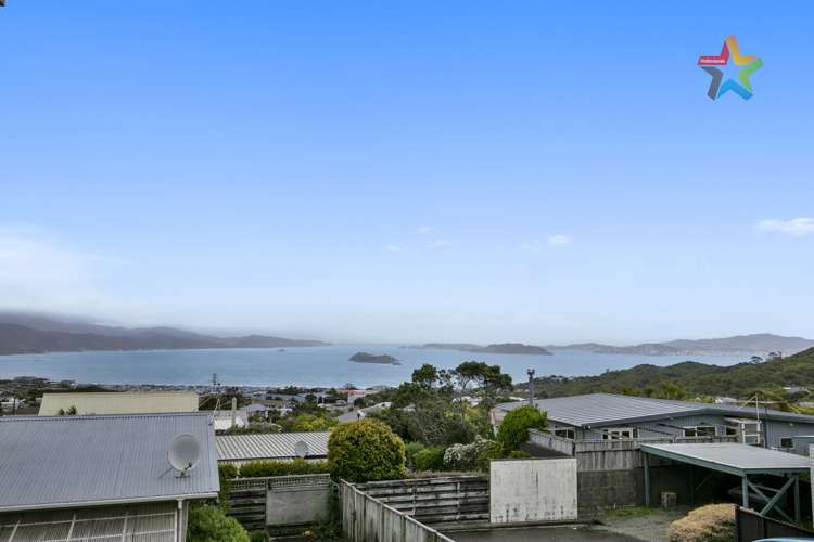 281 Dowse Drive Maungaraki_9