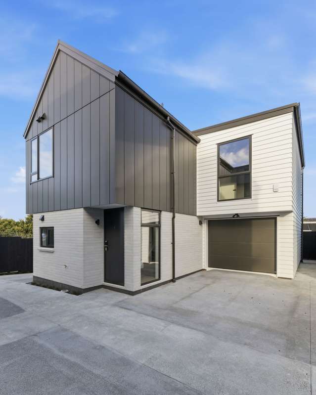 Standalone Masterpiece in Double Westlake Zone