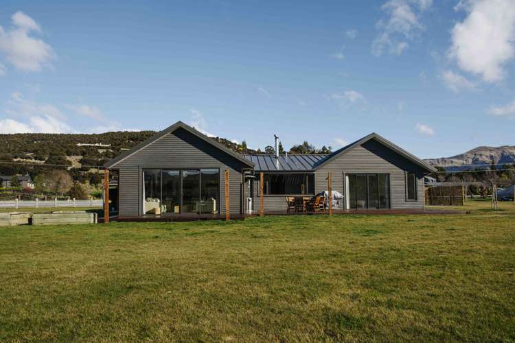 570 Aubrey Road Wanaka_17