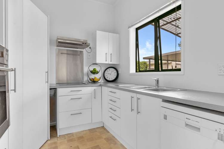 19 Ennismore Road Mount Albert_12