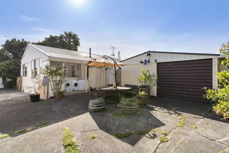 6 George Street Mangere East_12