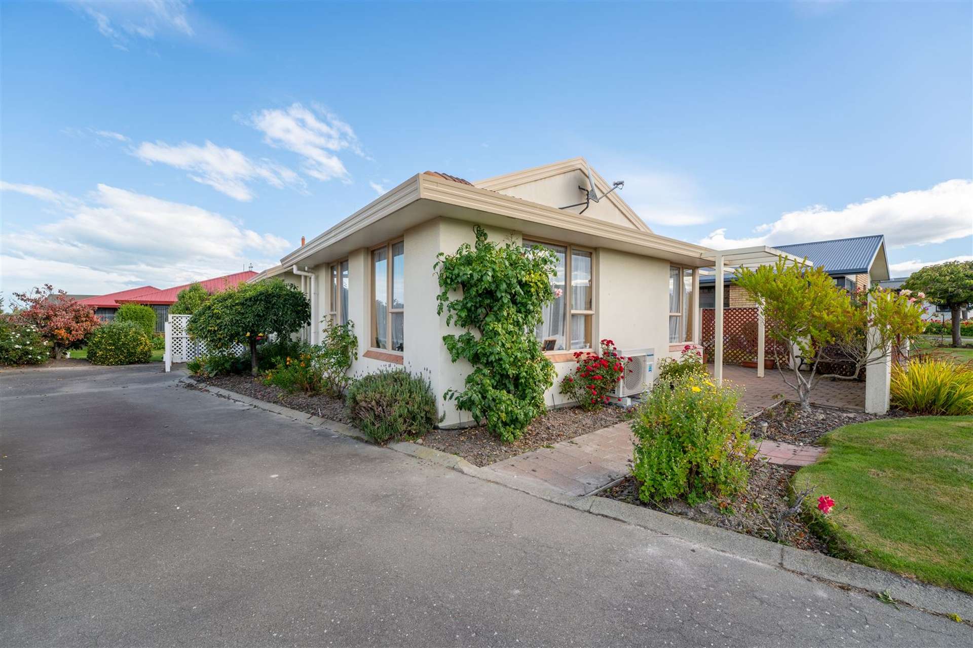 8 Elloughton Crescent Mountainview_0