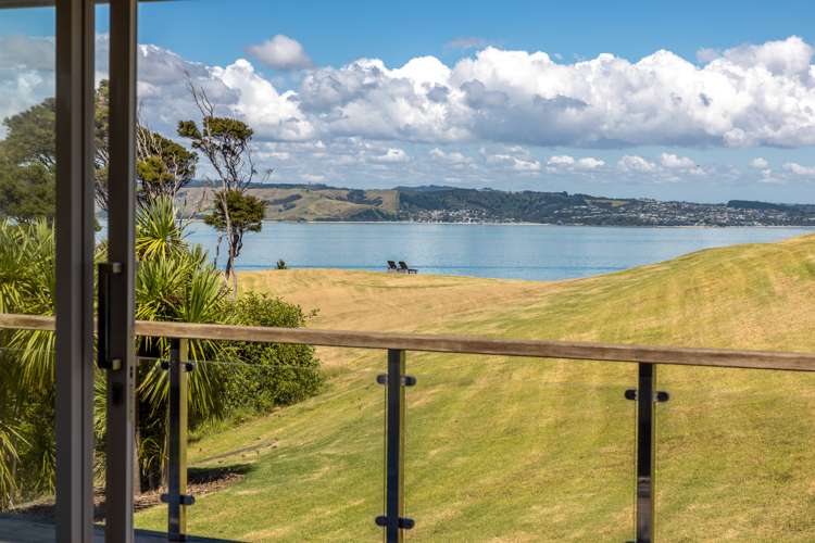 345 Gordons Road Woodside Bay_14