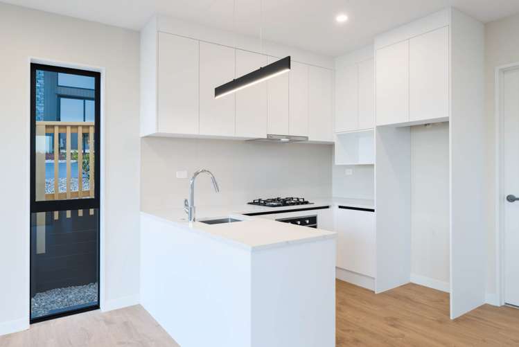 18 & 18a Katote Avenue Swanson_48