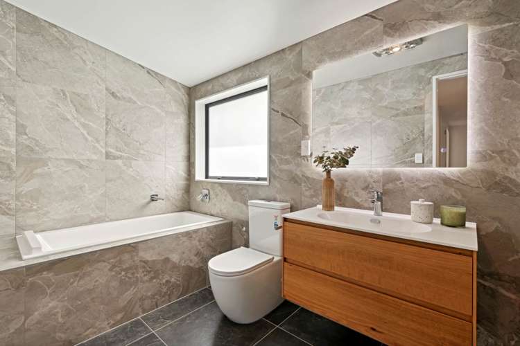 1 Milenio Crescent Windsor Park_14