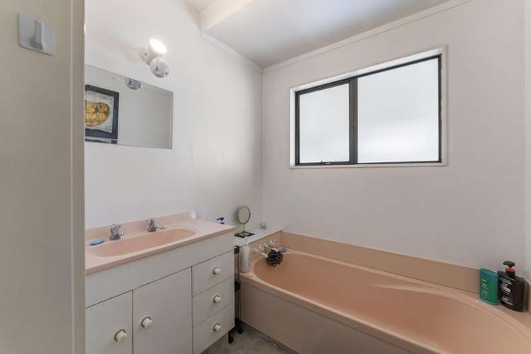 1/10 Sunset Street Hilltop_12