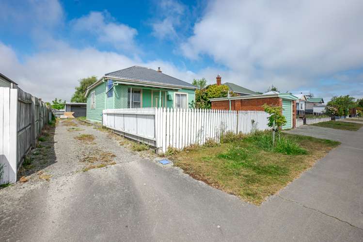 18 Raymond Street West End_11