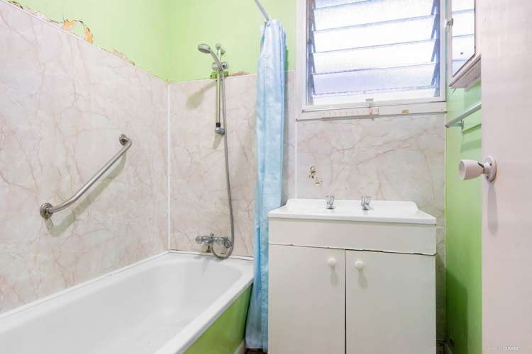 32 Barbary Avenue Kelston_14