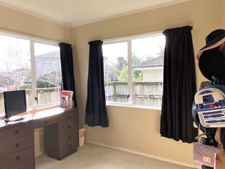 2/4 Shamrock Lane Te Atatu Peninsula_6