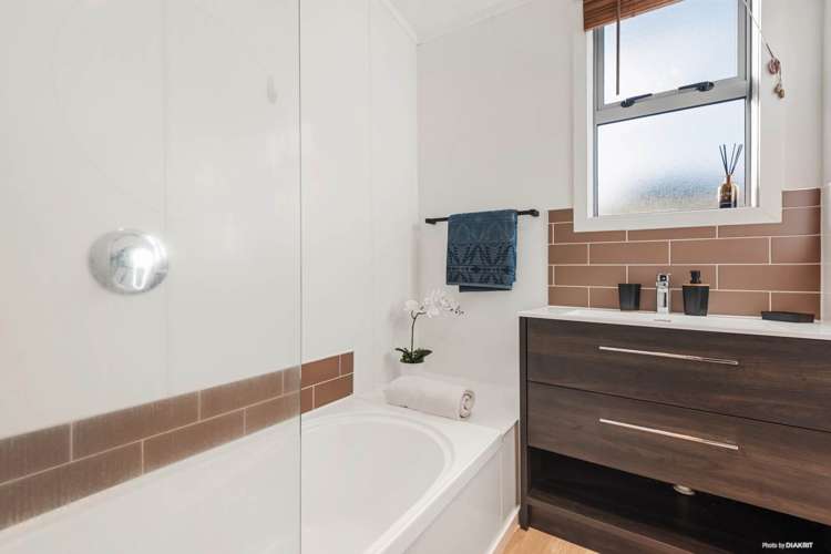 3 Henry Curd Terrace Pukekohe_12