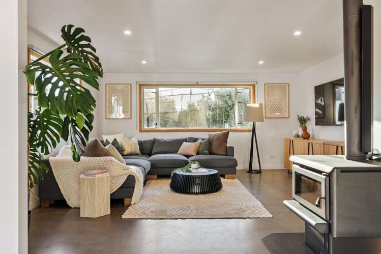 11 Beach Cove Wainui_13