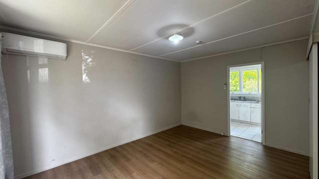 2/11 Atkinson Avenue, Otahuhu